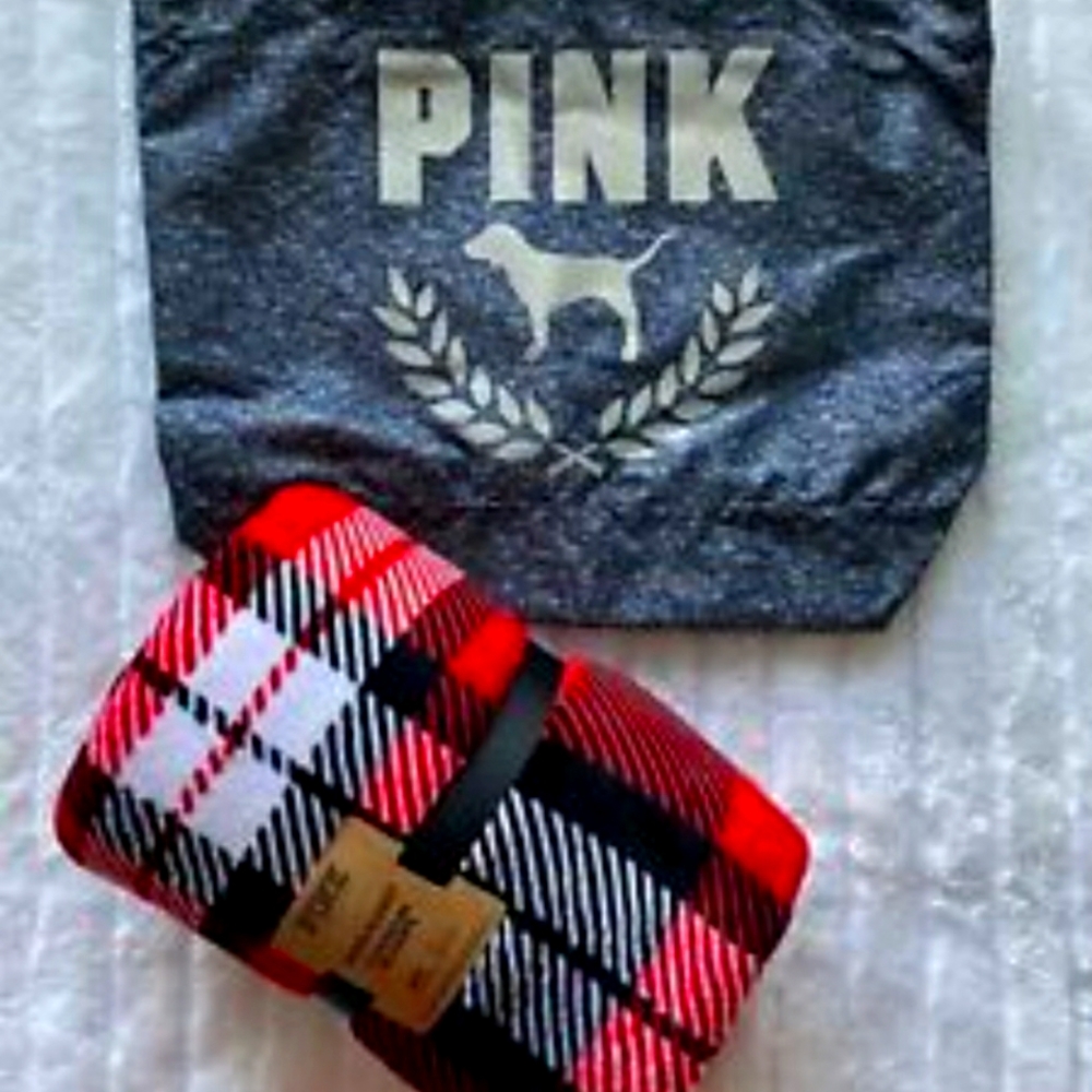 Vs pink tote and sherpa blanket
